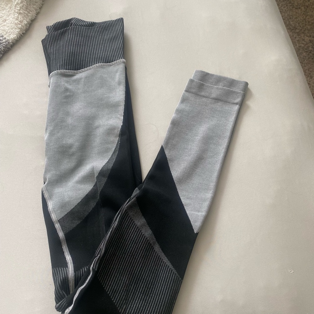 Alo Yoga Leggings